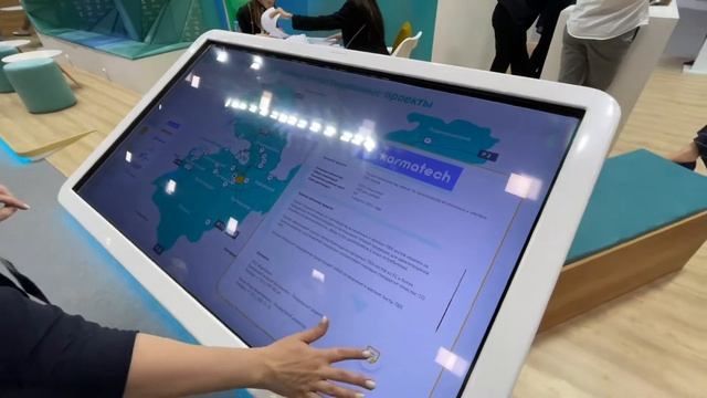 Интерактивный контент для стенда Правительства Ленинградской области