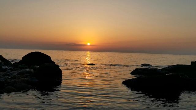 Красивый рассвет, морской бриз и расслабляющая музыка для души!