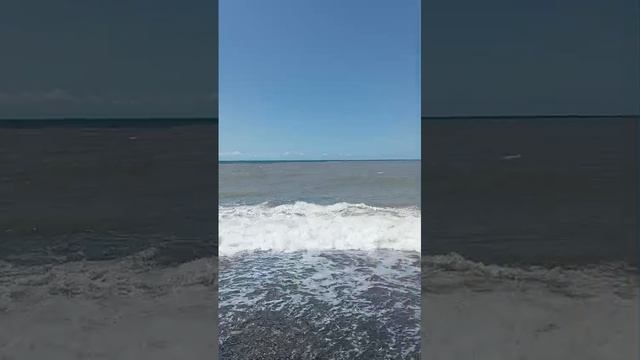 Море и пляж в Адлере сегодня. Стоит ли ехать?