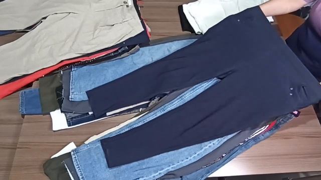 Лот 106 Брюки ,джинсы мж Италия Крем 22,7кг  53 ед. 1280₽_ кг