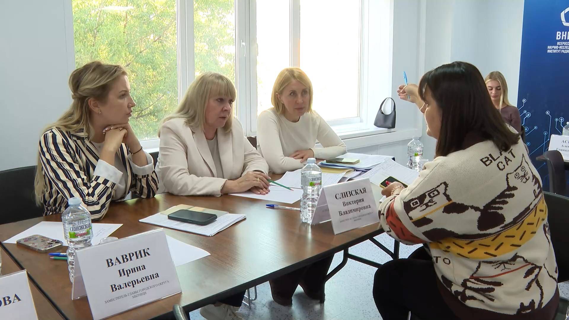 Для сотрудников ВНИИР провели «выездную администрацию»