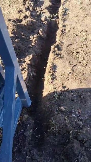 Ворота откатные на сваях - протяжка кабеля для подключения к электрощиту!