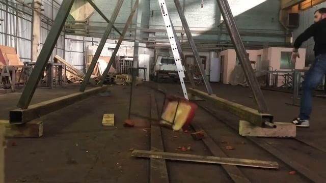 Crash-тест закалённого стекла
