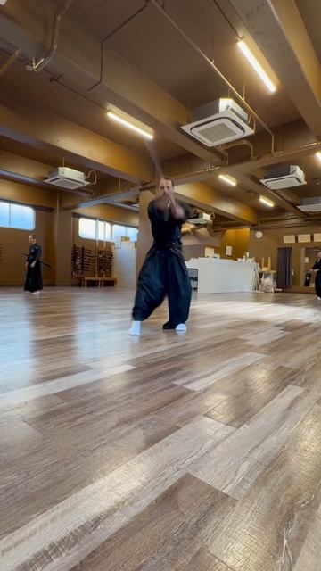 Тренируемся в додзё у Сенсея Уецибара🥋