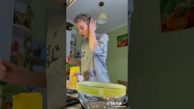 Паул либо просто Паша (Паша и кухня)