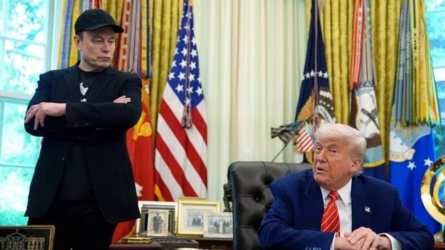 WSJ сообщила о попытках Безоса извлечь выгоду от конфликта Трампа и Маска.
