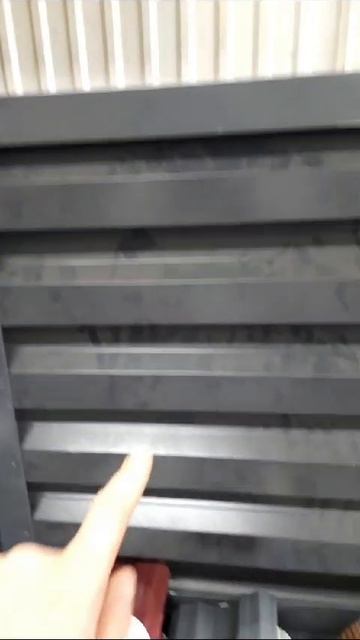 Комплектация секции забора "Жалюзи". Рассказывает наш начальник
производства.