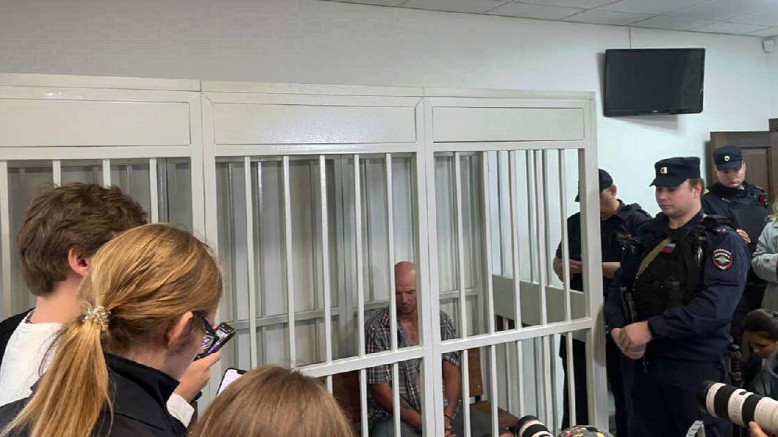 Бросивший ребенка об пол заявил, что состоял на учете в психбольнице