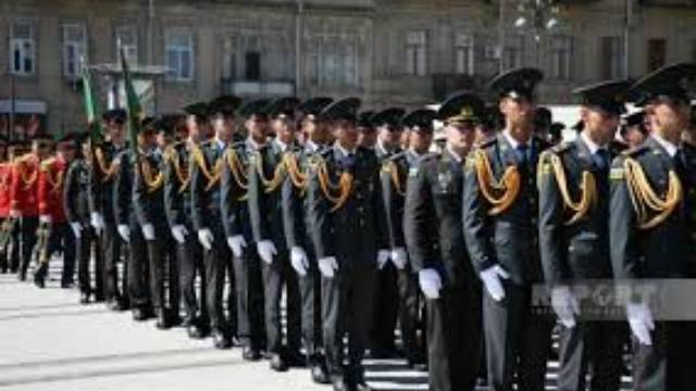 Азербайджан празднует День Вооружённых сил