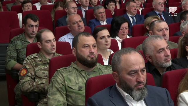 Глава КЧР Рашид Темрезов обратился к землякам с ежегодным докладом-посланием