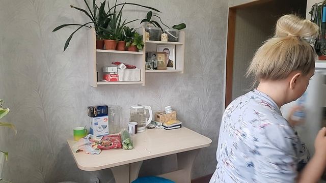 Целаю кастрюля фарша на котлеты для двоих