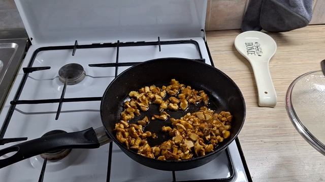 Деревенский ужин.Жареная картошка с лесными грибами.