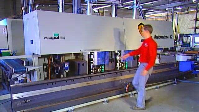 Обзор последовательности работы углового оконного центра Weinig UniControl12