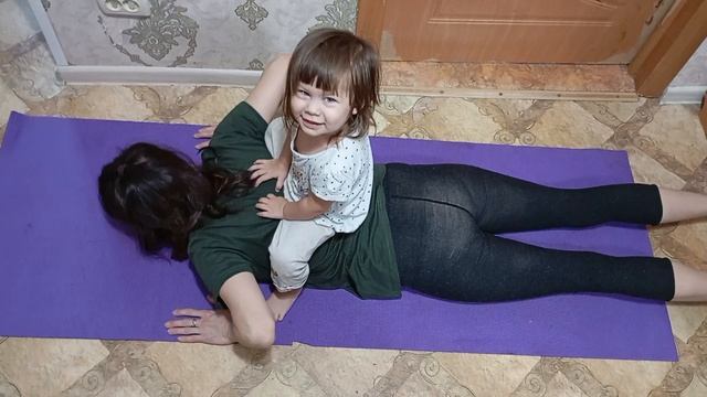 ГИМНАСТИКА ДЛЯ ПОЖИЛЫХ: С  ВНУЧКОЙ