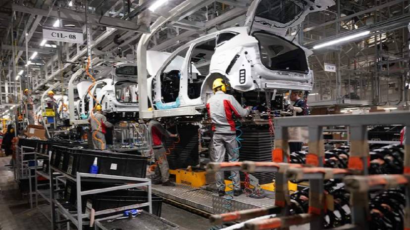 Выпуск легковых авто в России сократился почти на 20%
