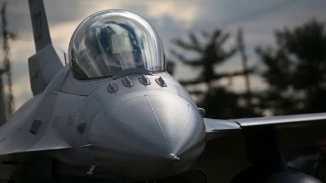 СМИ: Нидерланды передадут Румынии 18 истребителей F-16 за 1 евро.