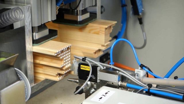 Weinig Unipin200 - шкантозабивной станок - получаем эстетическое удовольствие.
