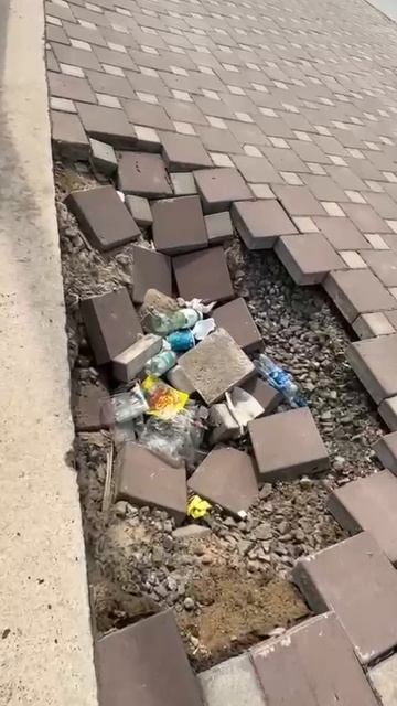 Новые провалы на лучшей набережной Дальнего востока