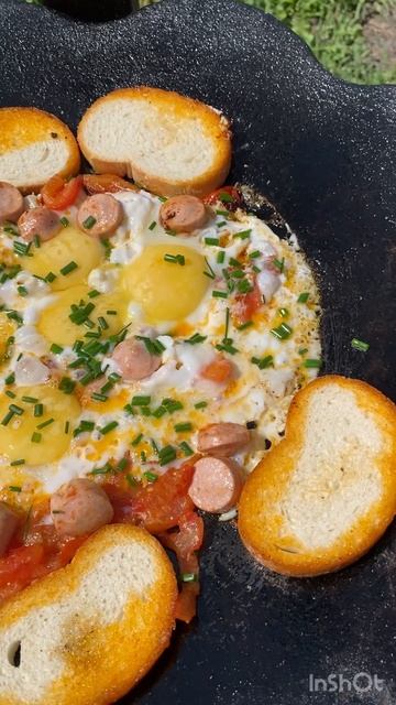 Дачный завтрак с помидорками