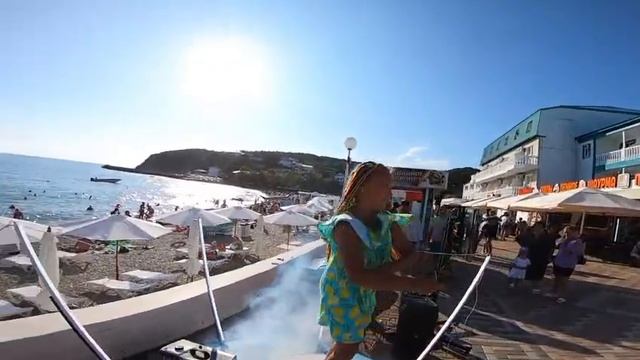 Пока что мини клип, но всё же хоть что-то!!!🎉🎧 В следующий раз будет настоящий клип!!!♥️