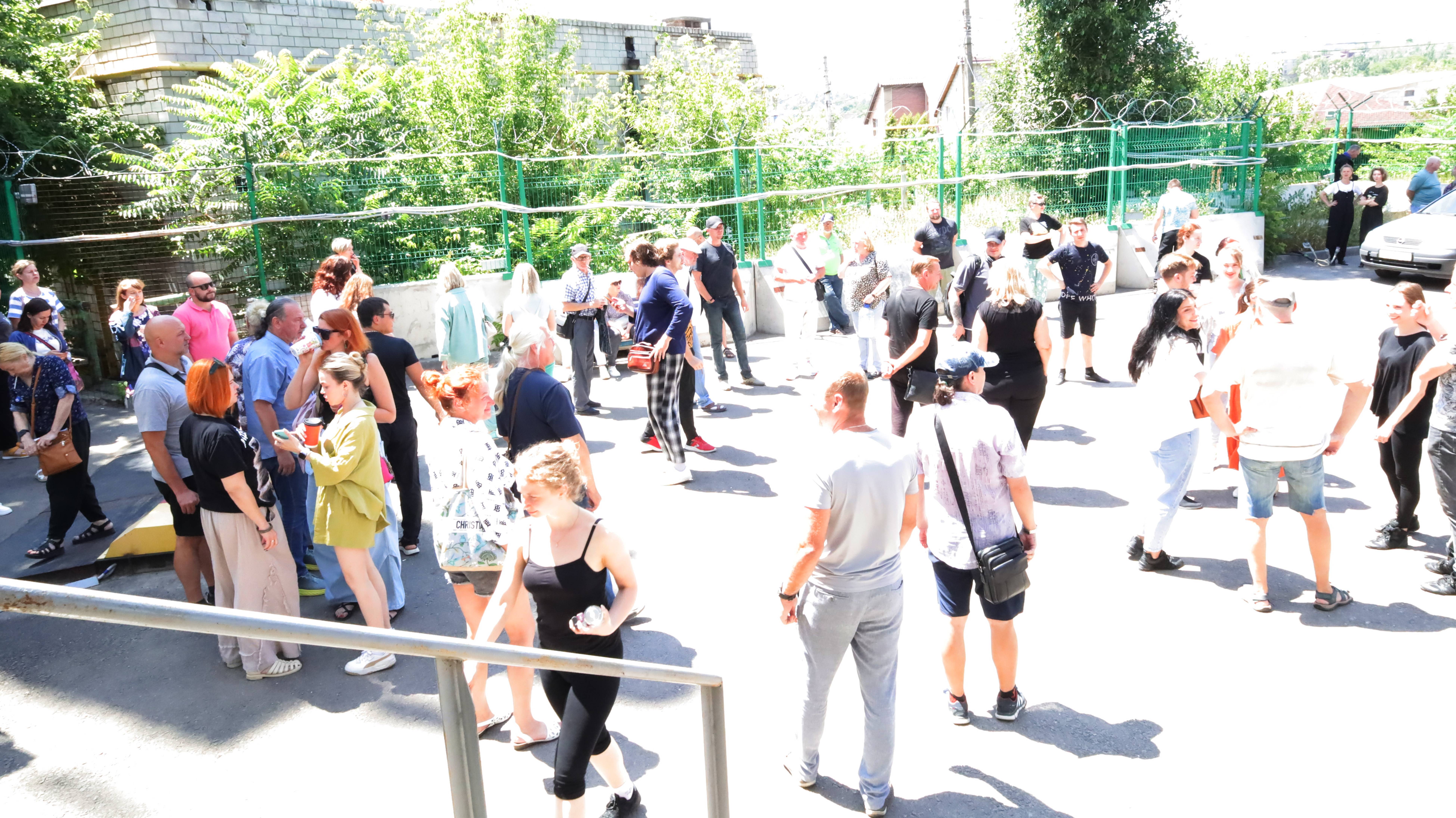 В МАРИУПОЛЬСКОМ РУССКОМ ДРАМАТИЧЕСКОМ ТЕАТРЕ ПРОШЛА ТРЕНИРОВКА ПО ПОЖАРНОЙ БЕЗОПАСНОСТИ