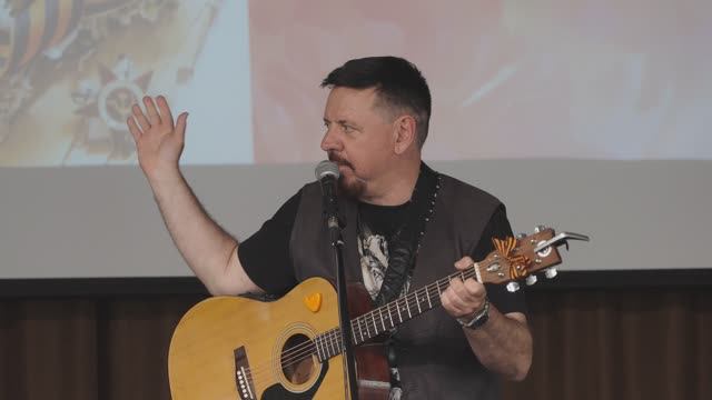 Юрий «Валентинов» Косицын "Пели птицы на заре".