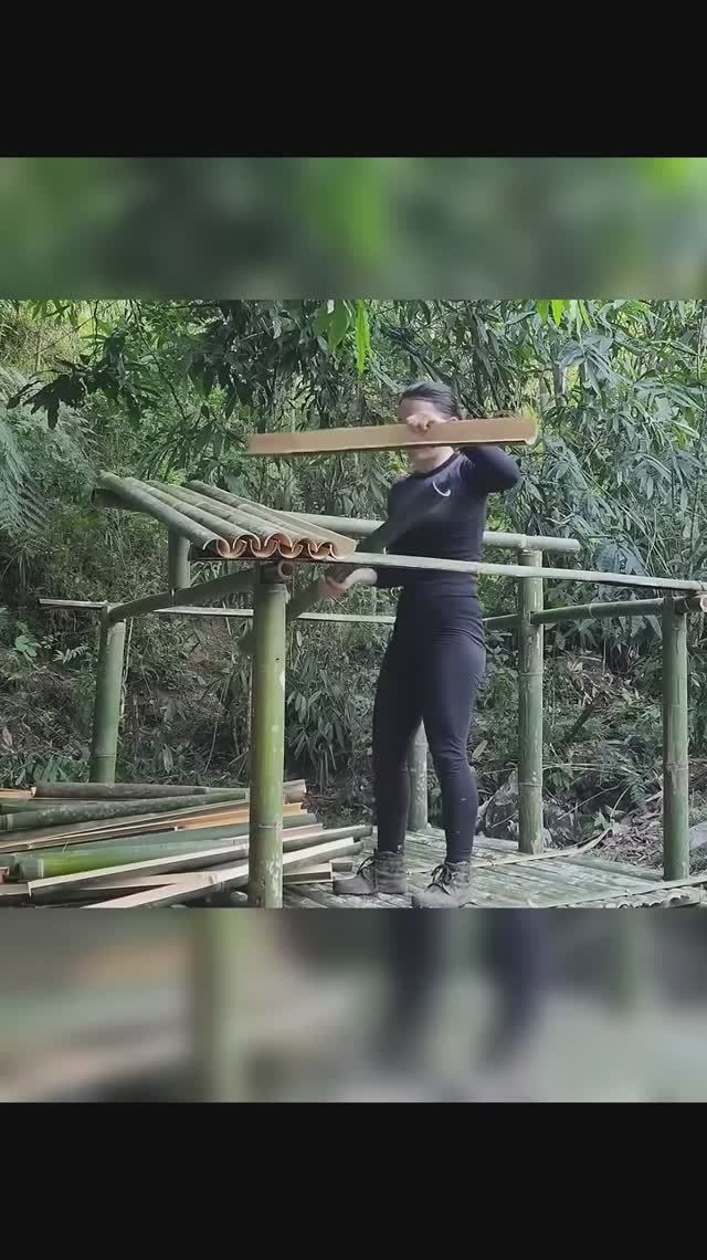 Она спокойно выживет в лесу!👍