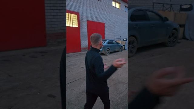 Митяй пробует работать на камеру