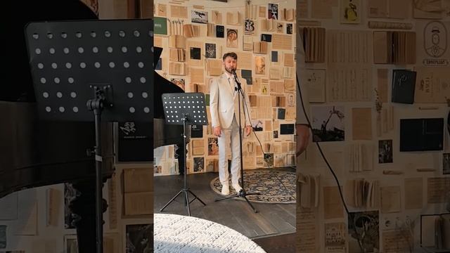 Дмитрий Соболев - стихотворение "Бродяга" (автор Дмитрий Соболев)