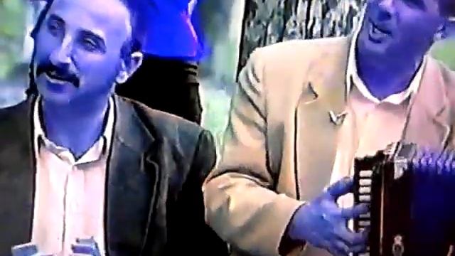 Аскарбий Унароков"Черные глаза"1994 год.(Автором песни не являются Айдамир Мугу и Аслан Тлебзу).mp4