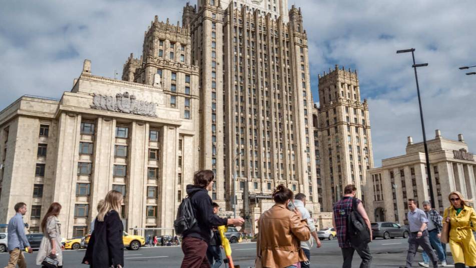 В МИД РФ настаивают на юридической фиксации внеблокового статуса Украины