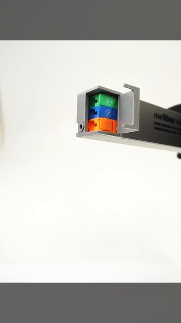 RS103