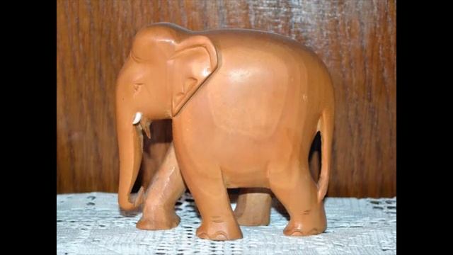 Собрание фигурок из фарфора.  (3)