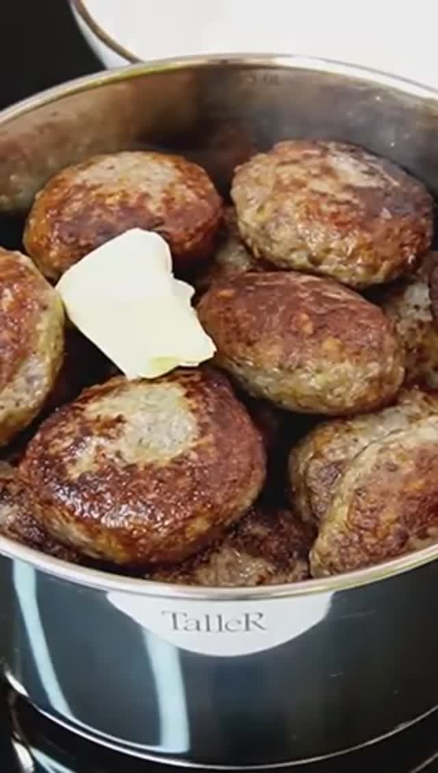 Если вкусные котлеты то только так ,один из вкусных рецептов!
