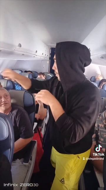 Самолет Снял на видео Борт проводник 😂