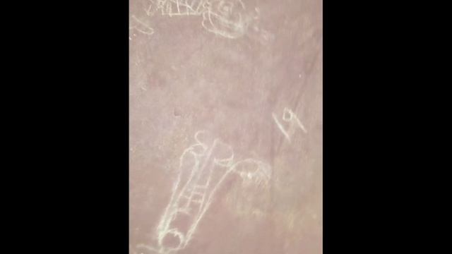 гуляли по парку и нашли рисунки по миру денди!