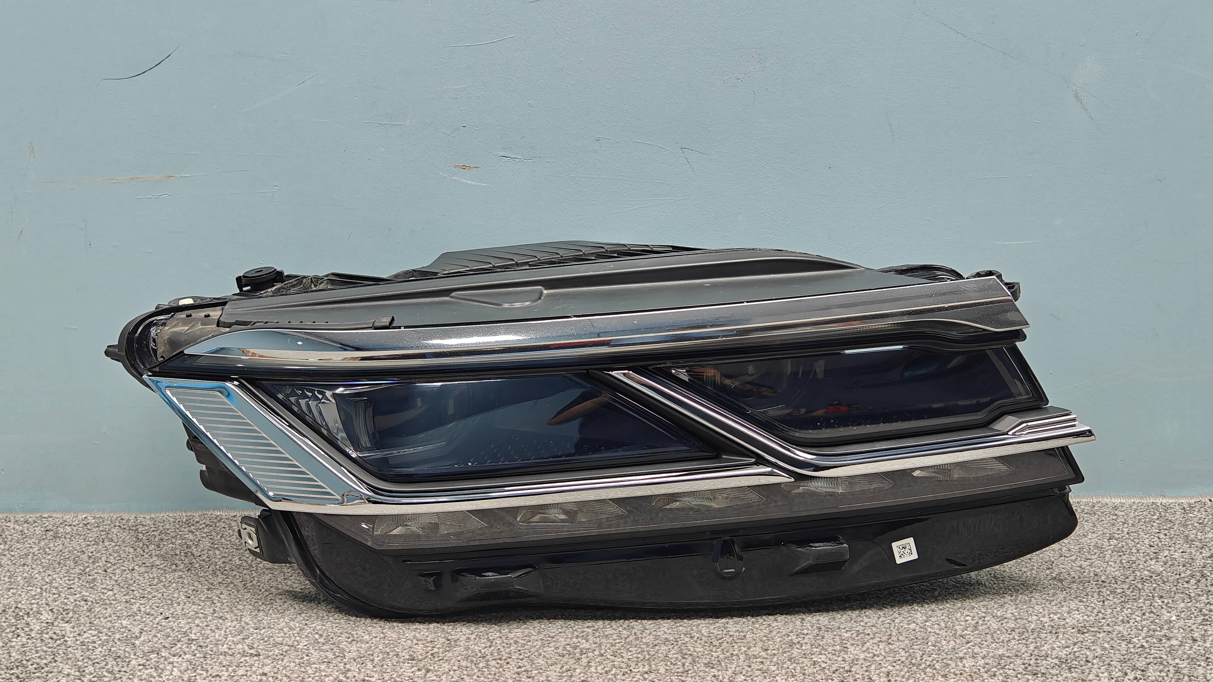 MAL2404250 ФАРА ПРАВАЯ VW TOUAREG 3 MATRIX БЕЗ ДЕФЕКТОВ Б/У 761941082 761941114