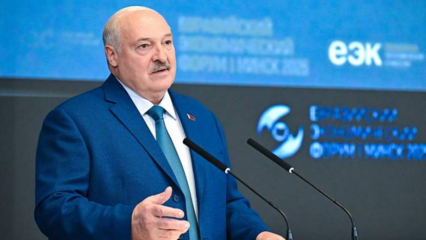 Лукашенко призвал удвоить долю ЕАЭС в мировой экономике