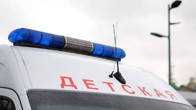 Мальчик выжил после падения из окна квартиры на седьмом этаже в Москве
