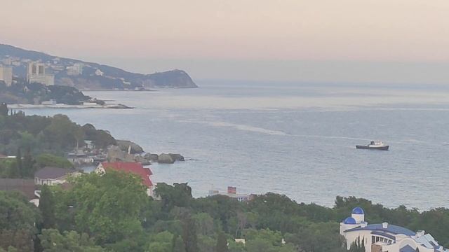 Море в Алупке. Зелёный мыс.