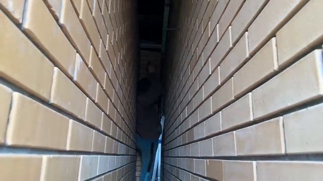Зачем мы ломаем наш дом Разбиваем стены. Стройка продолжается. Жизнь простых людей в деревне.