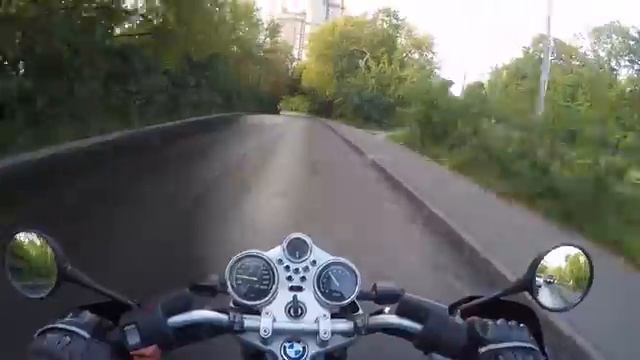 С какой скоростью ездить на мотоцикле.