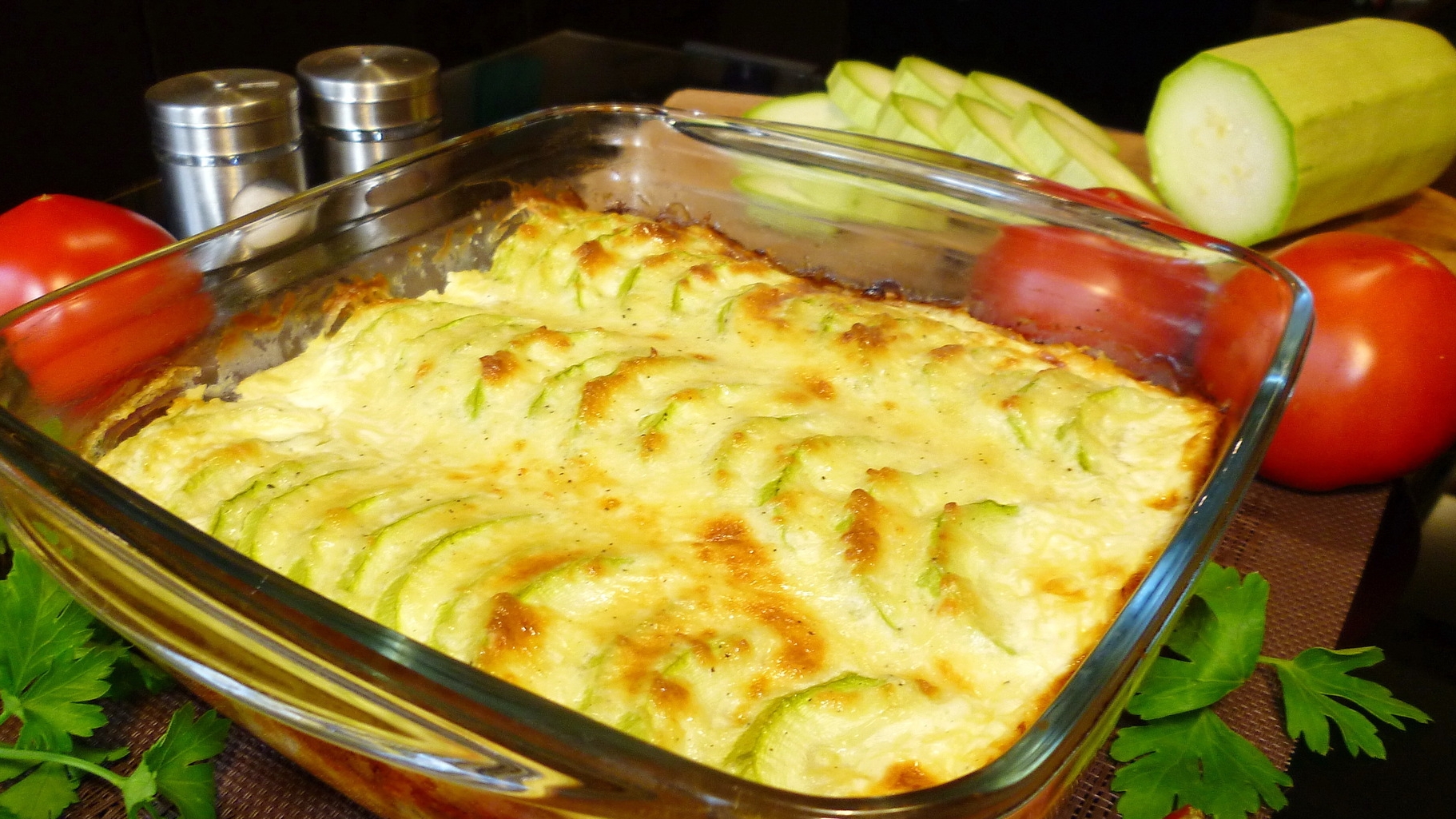 ЗАПЕКАНКА ИЗ КАБАЧКОВ И КУРИНОЙ ГРУДКИ