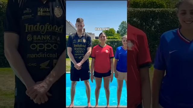 повторяй игроков или плыви. 🌊💧