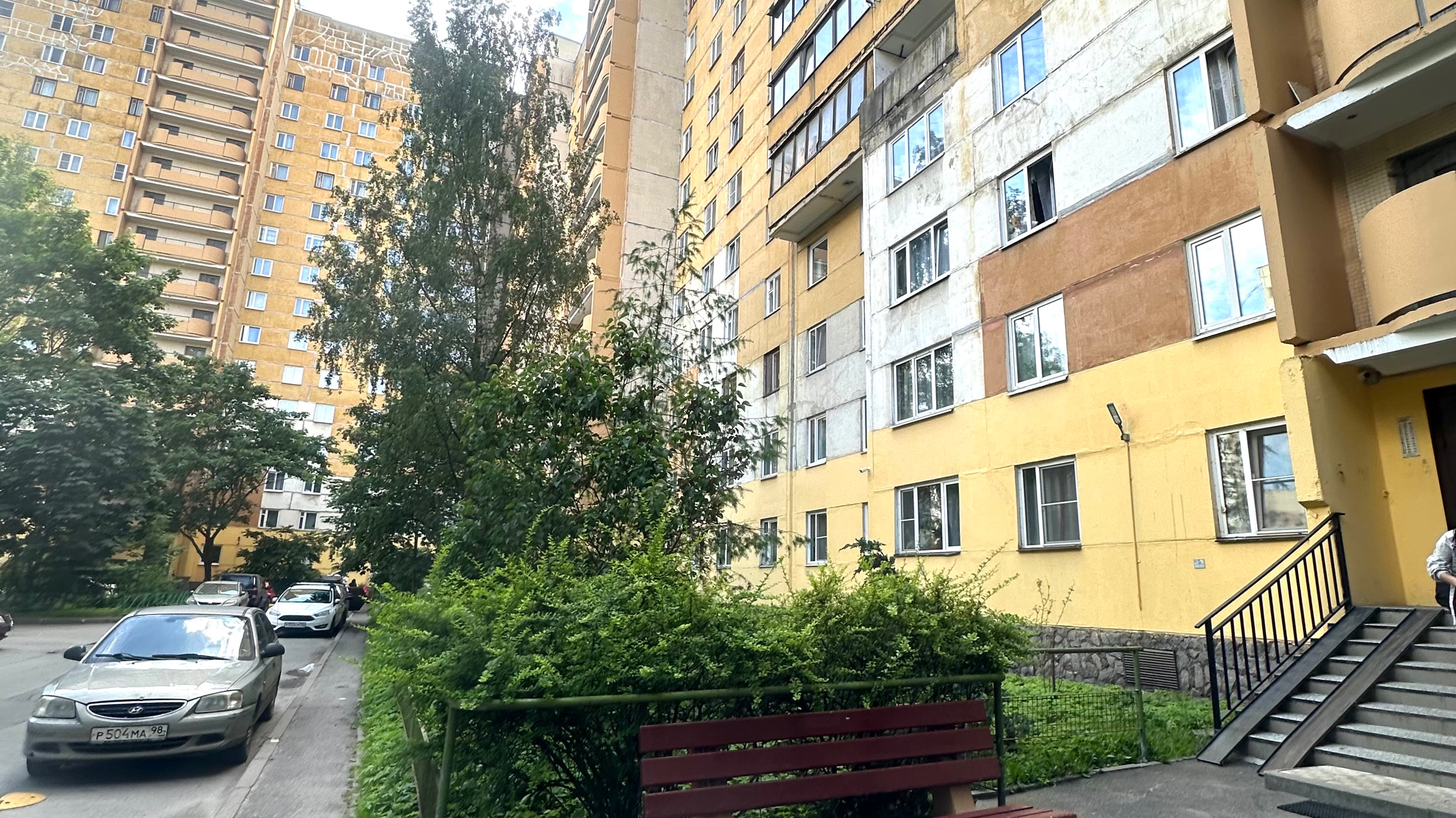Двушка на Захарова 30