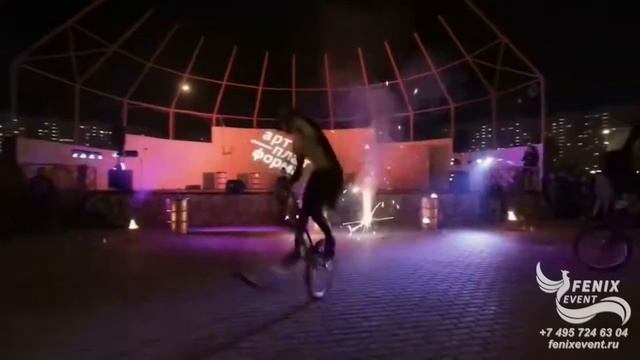 Заказать вело шоу на праздник и корпоратив в Москве - лучшее экстремальное шоу на велосипедах