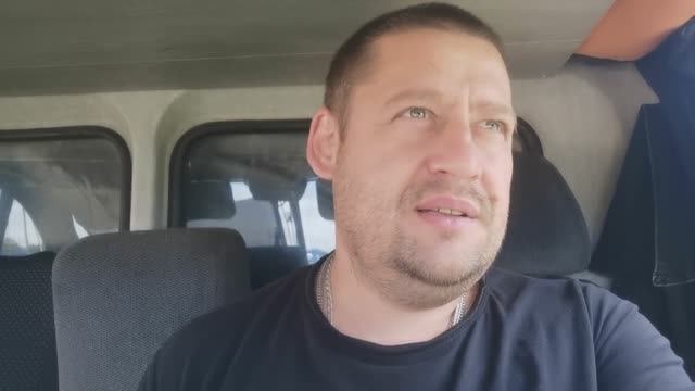Попал в ДТП, машина разбита, стройка продолжается.