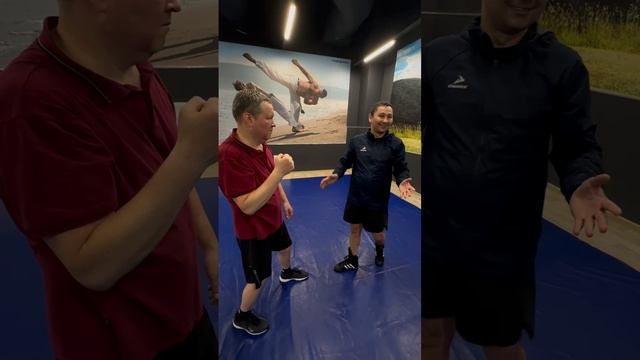 "Кружка" или "классика". Почему болят локти при ударе...