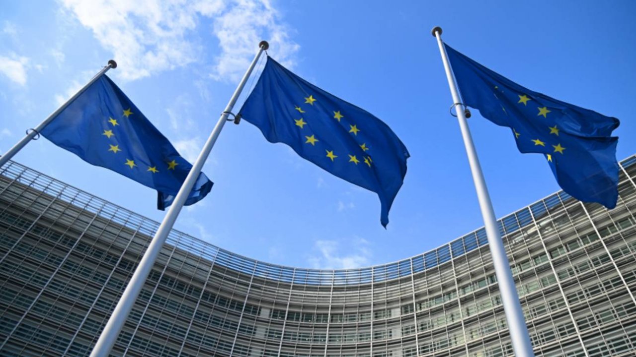 Евробунтарь: Словакия заблокировала принятие нового пакета санкций против РФ