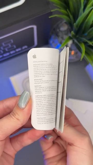 🎧 AirPods 2 — обзор легендарных беспроводных наушников от Apple! 🍏